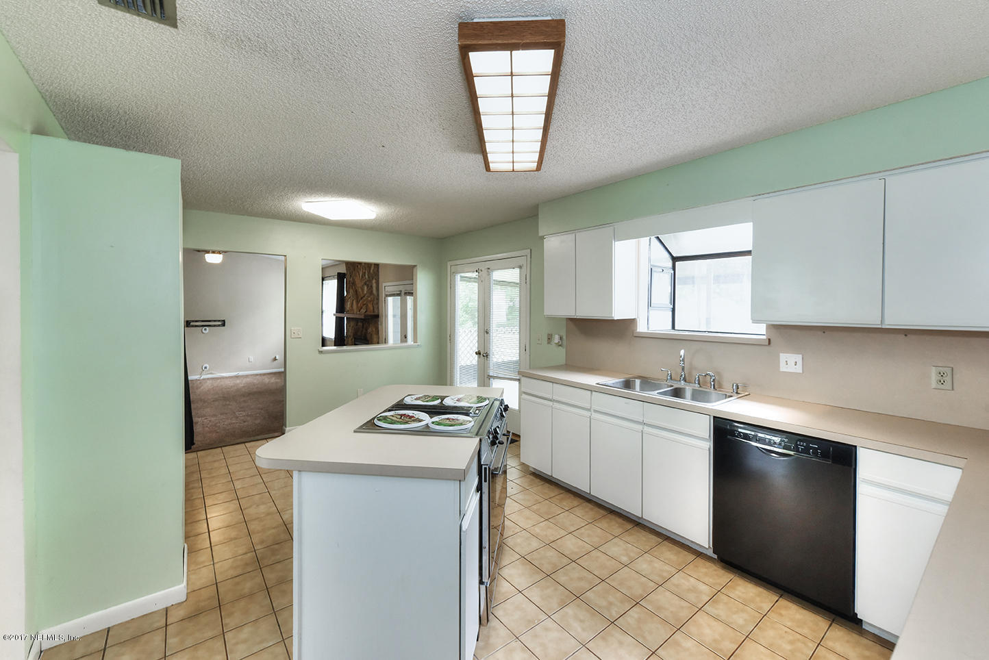 11564 Young Road Jacksonville, FL 32218 - Photo 8 of 24 Large eat-in kitchen with Island