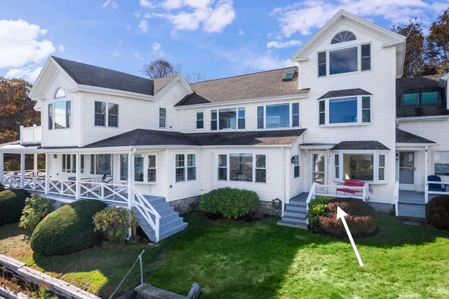 $1,350,000 | 45 Woodbury Lane, Unit 8, Ogunquit, ME 03907