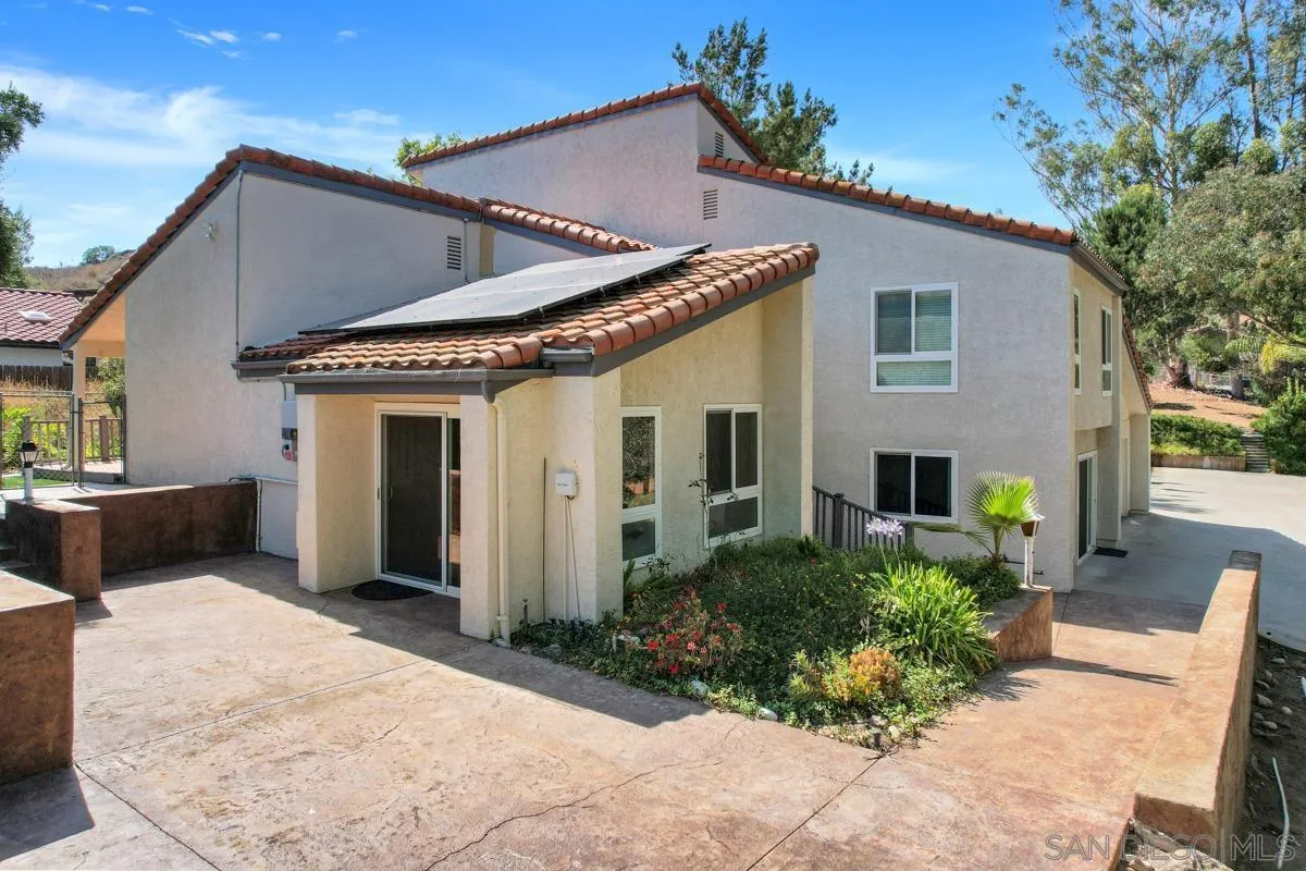 23920 Gymkhana Road Ramona, CA 92065 - Photo 5 of 68 Gallery Image 5
