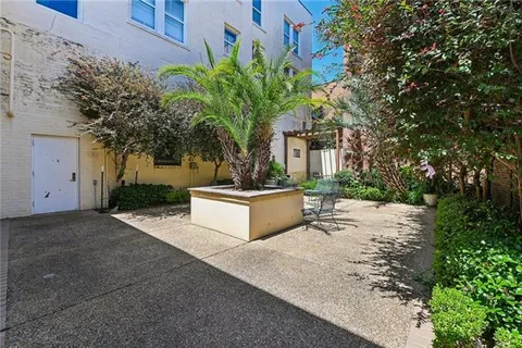 $219,000 | 1224 St Charles Avenue, Unit 200, New Orleans, LA 70130