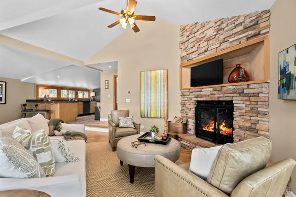 $1,249,000 | W964 Spring Grove Road, Ripon, WI 54971