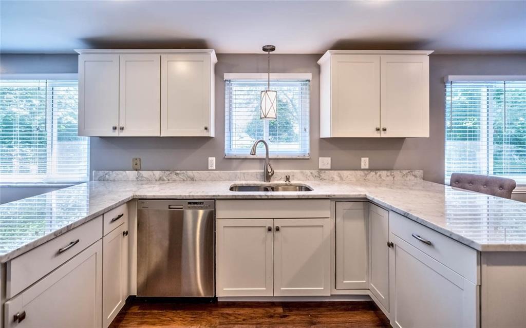9365 Hilliard Road Pittsburgh, PA 15237 - Photo 9 of 25 Gallery Image 9