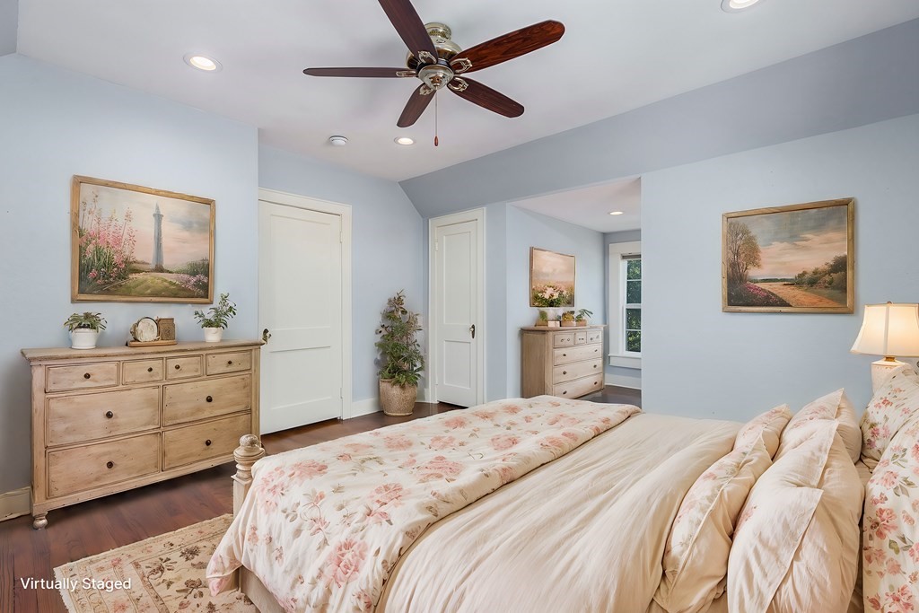 421 House Street Lufkin, TX 75904 - Photo 8 of 46 a bedroom with a bed and a dresser