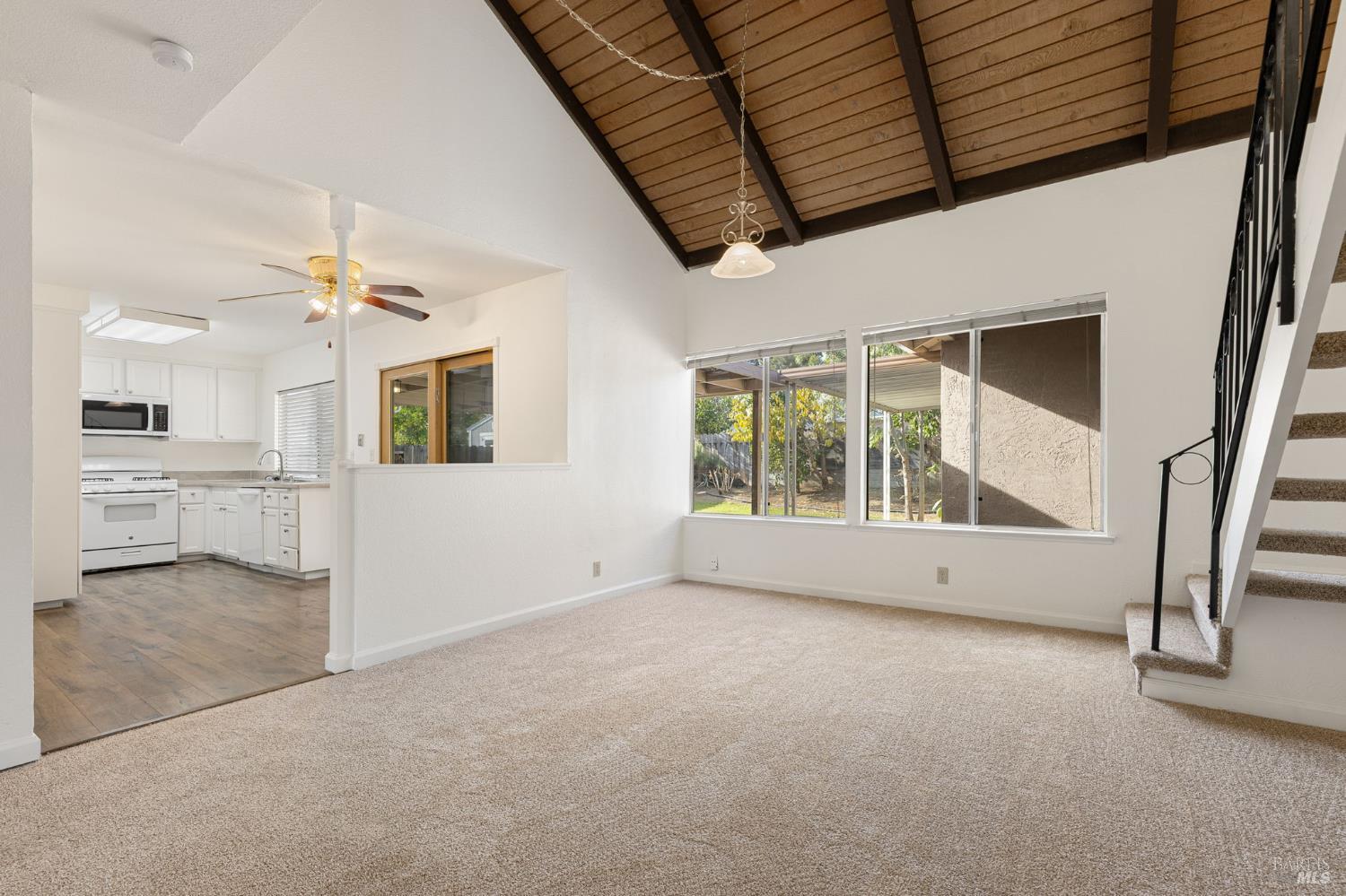 570 Berkeley Way Fairfield, CA 94533 - Photo 10 of 34 a view of an empty room with a window