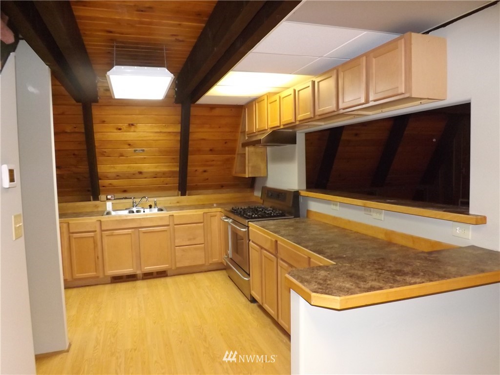 243 Sutherland Road Friday Harbor, WA 98250 - Photo 8 of 23