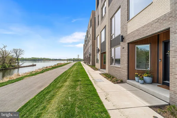 $1,299,999 | 3117 Pierview Lane, Philadelphia, PA 19125