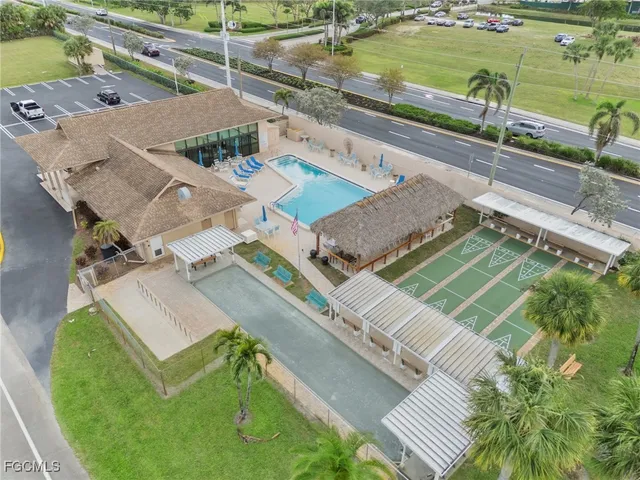 $2,100 | 57 San Remo Circle, Naples, FL 34112