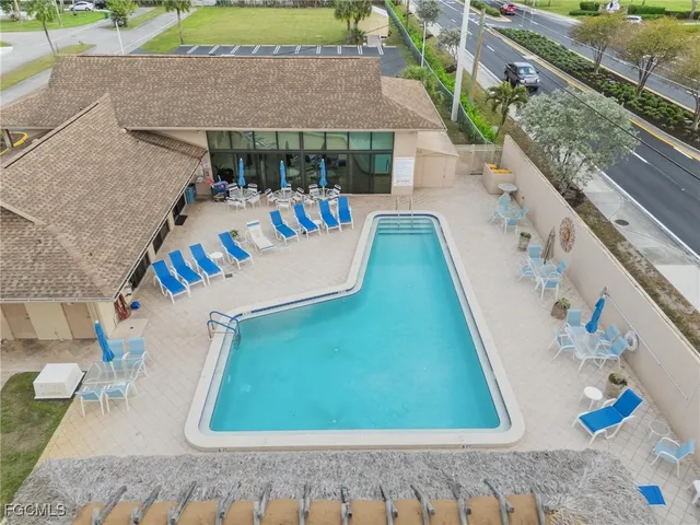 $2,100 | 57 San Remo Circle, Naples, FL 34112