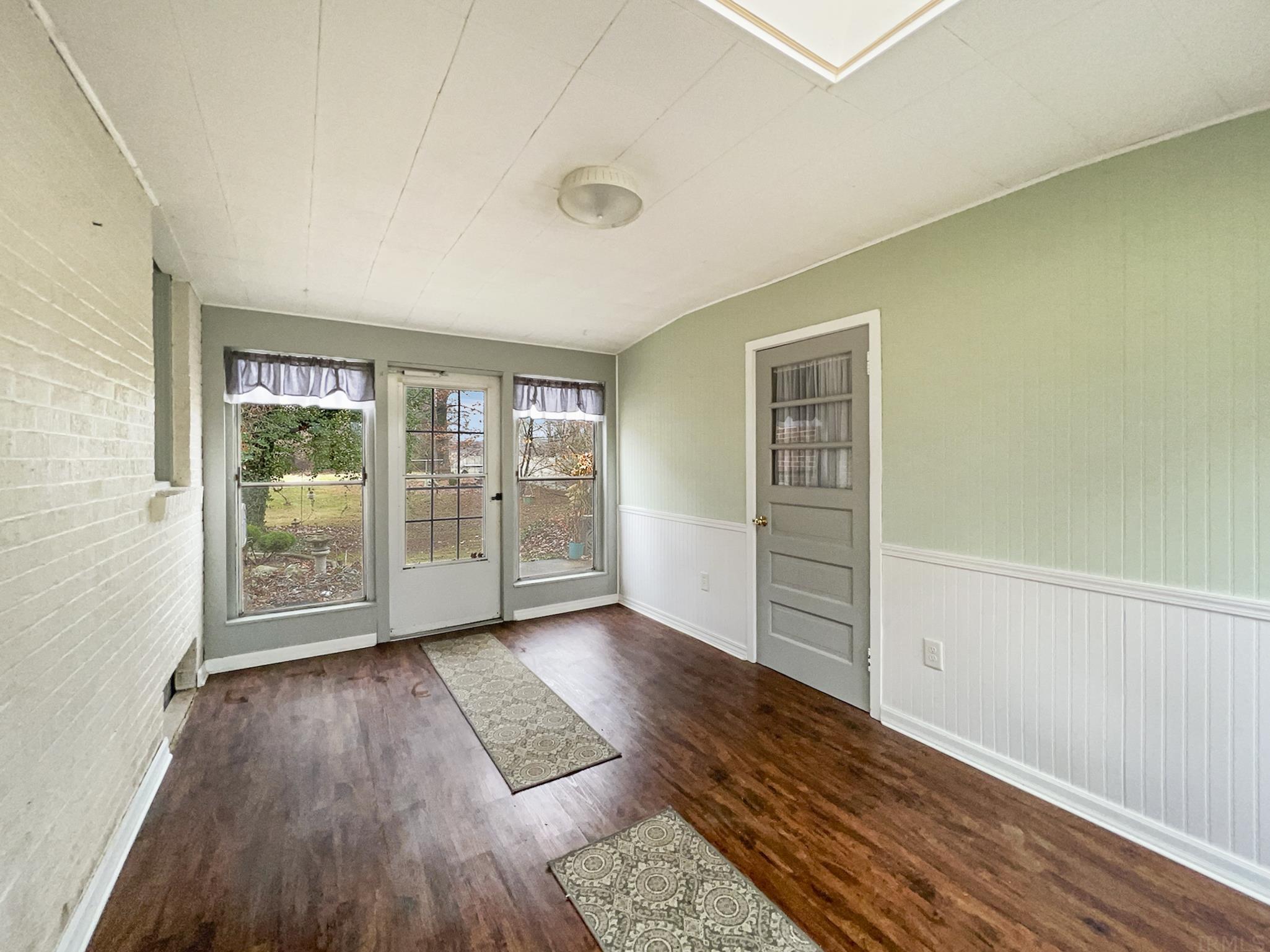1322 Fuquay Road Chandler, IN 47610 - Photo 5 of 27 Gallery Image 5