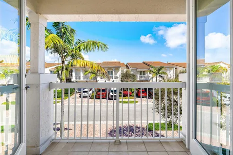 $799,000 | 100 Northwest 69th Circle, Unit 44, Boca Raton, FL 33487