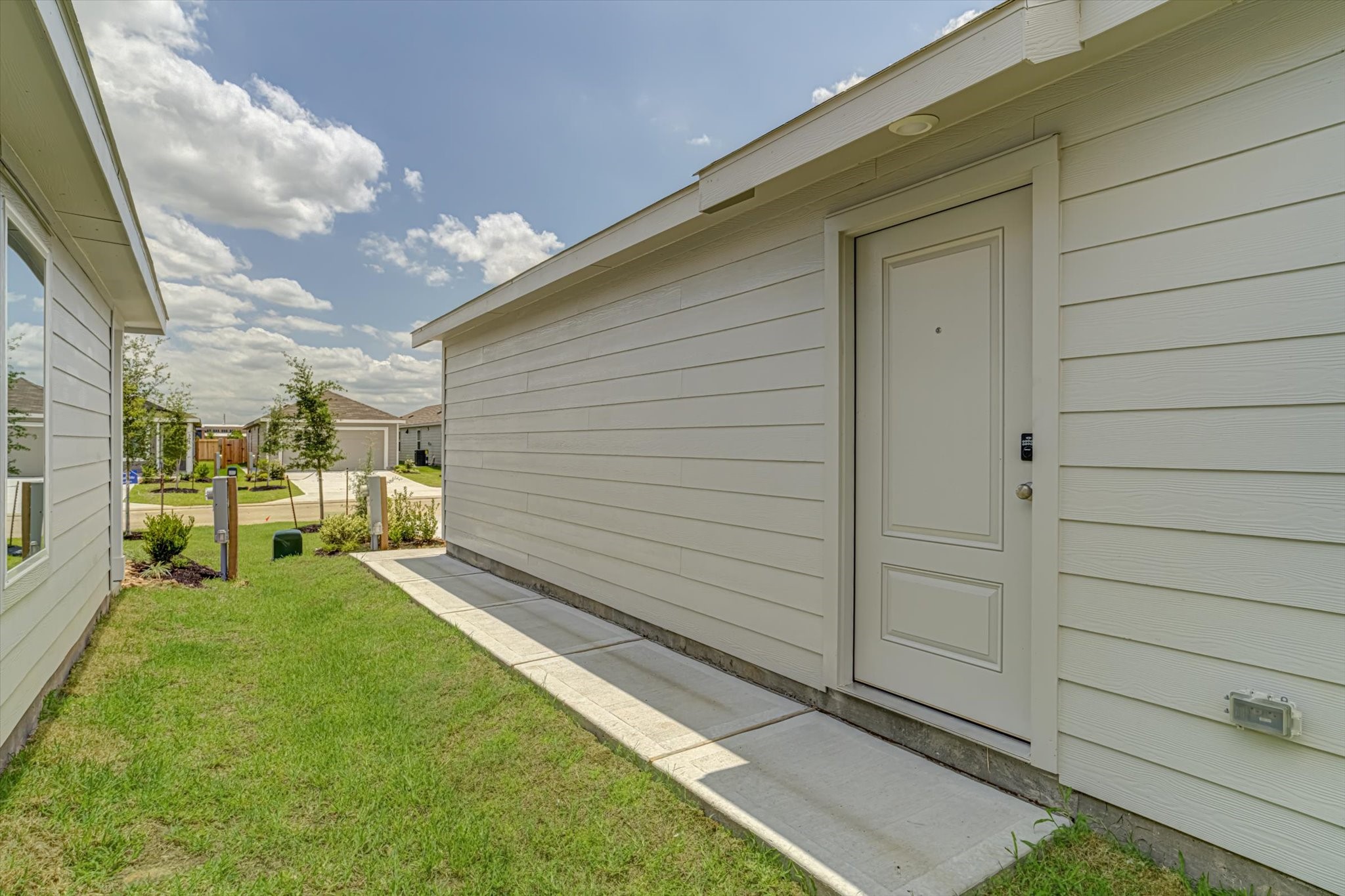 390 Lucia Way Cleveland, TX 77327 - Photo 5 of 38