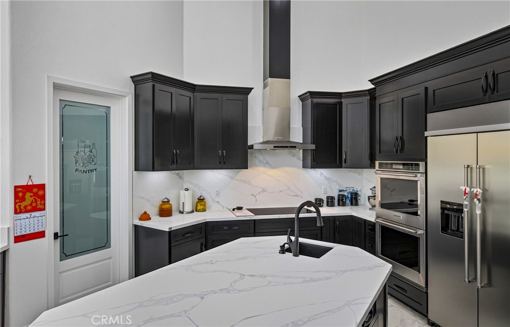 39625 County Line Road Beaumont, CA 92223 - Photo 10 of 54 Kitchen island and built ins
