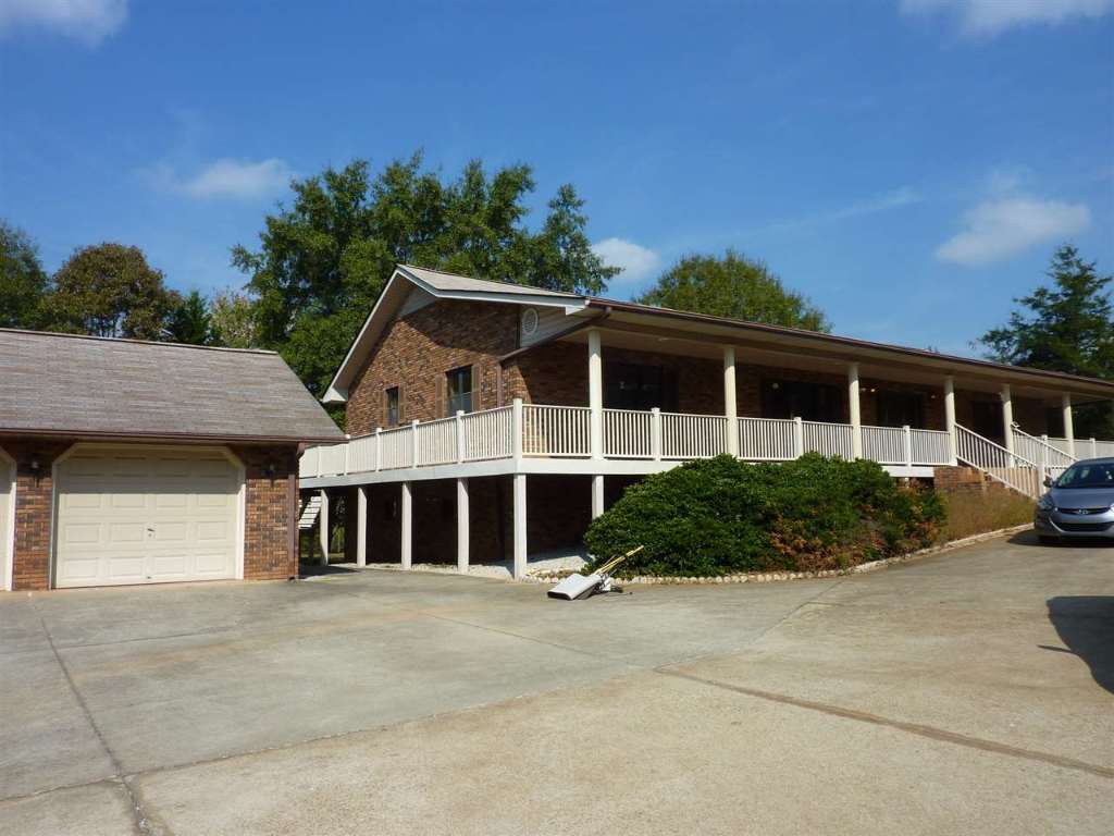 200 West Harper Ridge Road Seneca, SC 29678 - Photo 2 of 36 Gallery Image 2