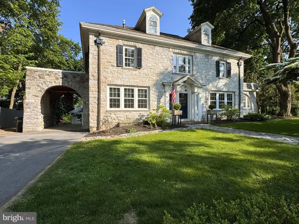 $2,585,000 | 234 West Fairmount Avenue, State College, PA 16801