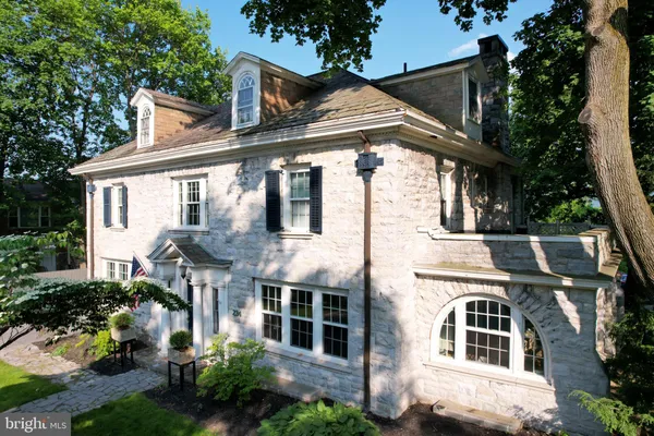 $2,585,000 | 234 West Fairmount Avenue, State College, PA 16801