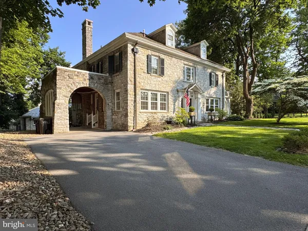 $2,585,000 | 234 West Fairmount Avenue, State College, PA 16801