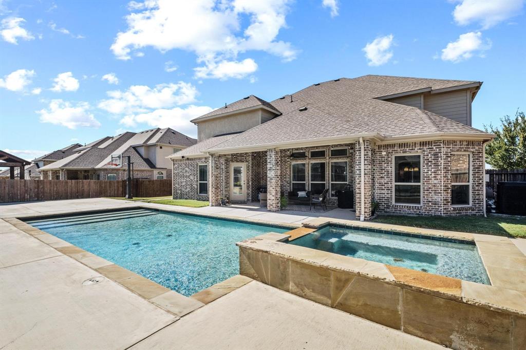 104 Sweetleaf Drive Red Oak, TX 75154 - Photo 2 of 36
