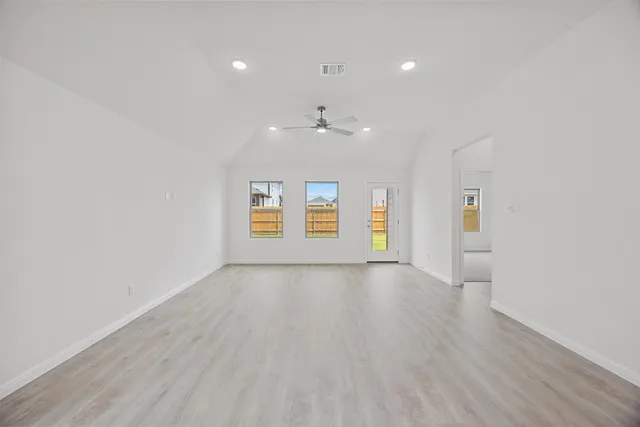 $279,875 | 327 Bendecido Loop, Elgin, TX 78621