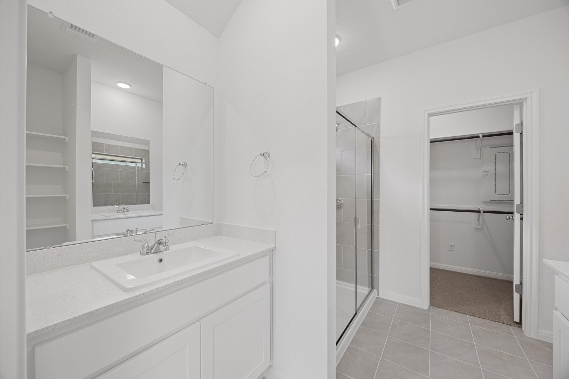 327 Bendecido Loop Elgin, TX 78621 - Photo 15 of 35