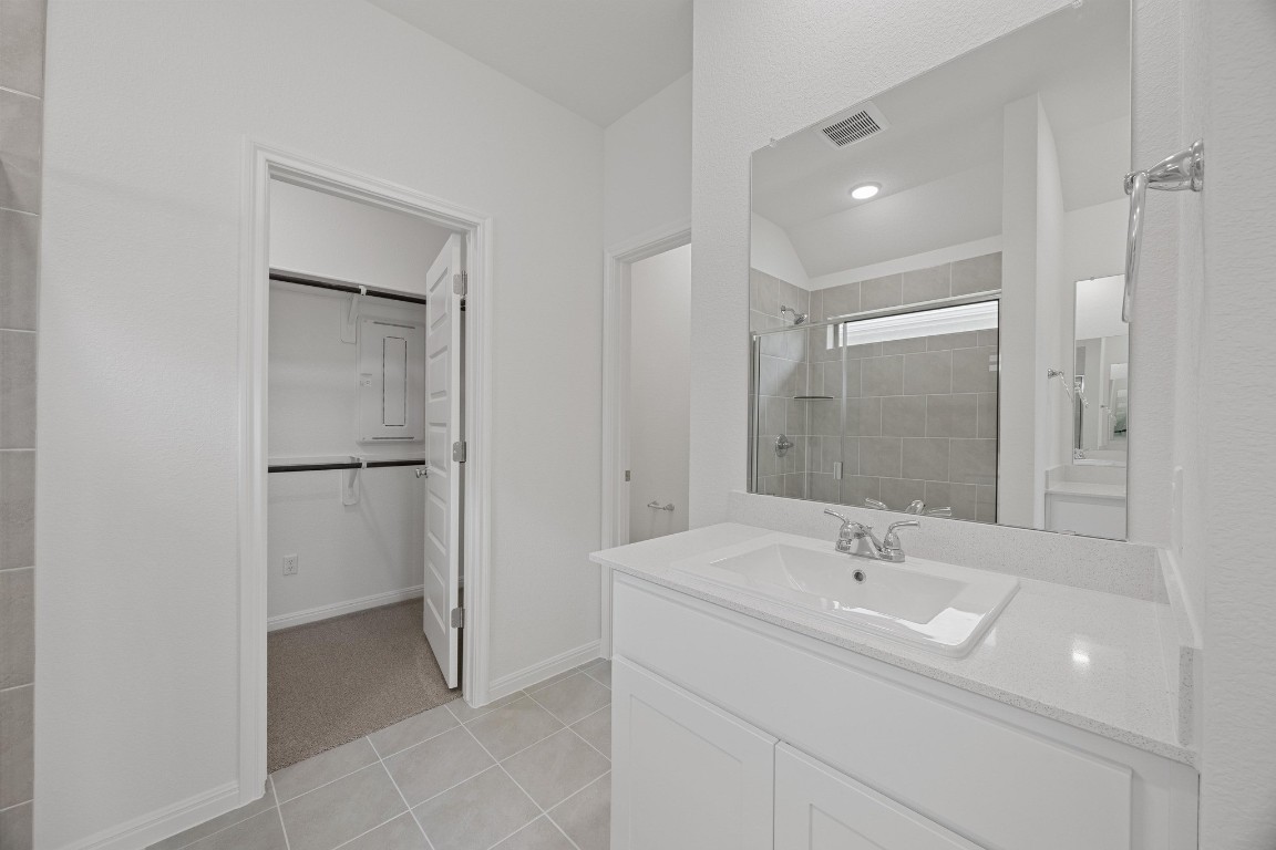 327 Bendecido Loop Elgin, TX 78621 - Photo 16 of 35