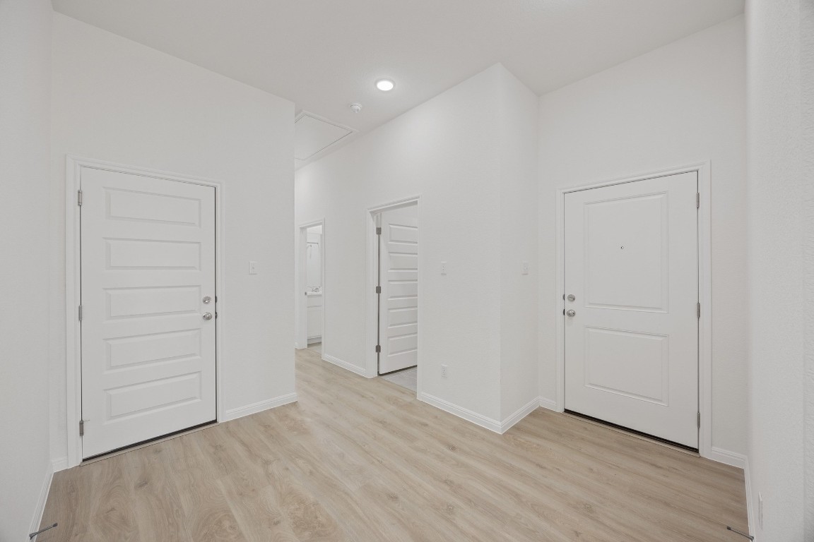 327 Bendecido Loop Elgin, TX 78621 - Photo 24 of 35