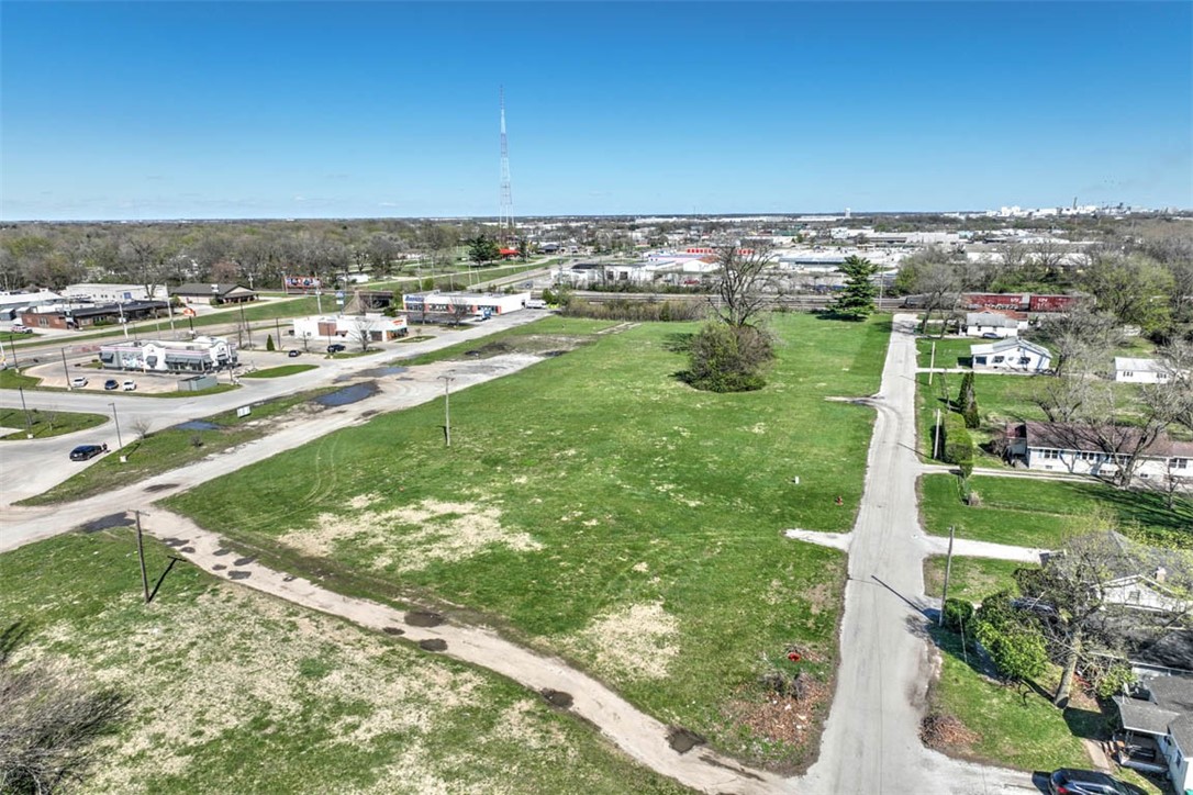 655 East Pershing Road Decatur, IL 62526 - Photo 3 of 7