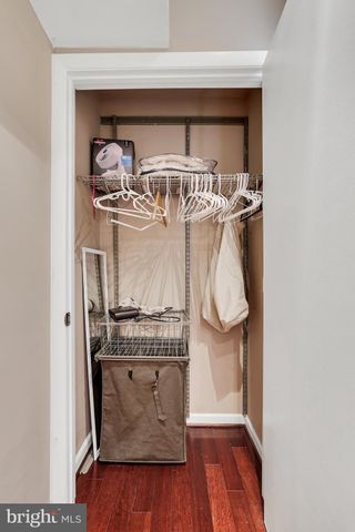 a en suite bathroom with a sink and a mirror