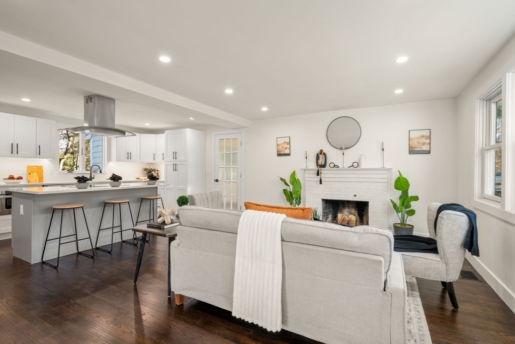 10 Wright Road Concord, MA 01742 - Photo 3 of 31