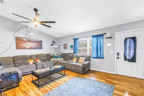$599,000 | 687 Jasmine Way South, St. Petersburg, FL 33705