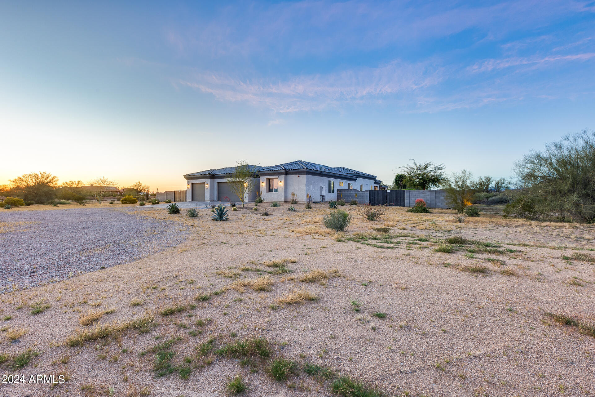 16272 West Peak View Road Surprise, AZ 85387 - Photo 26 of 110 Gallery Image 26