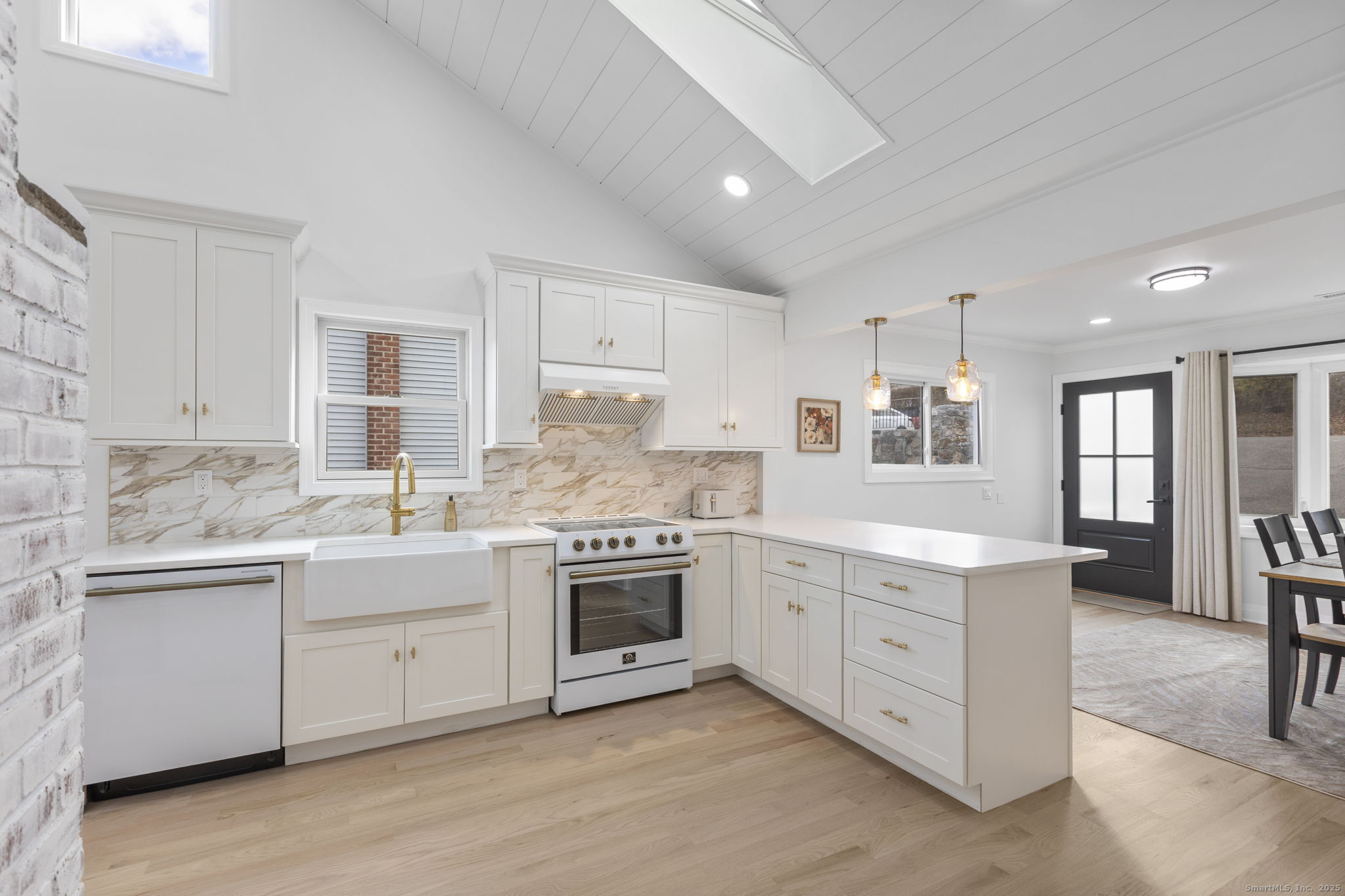 128 Ball Pond Road New Fairfield, CT 06812 - Photo 12 of 40