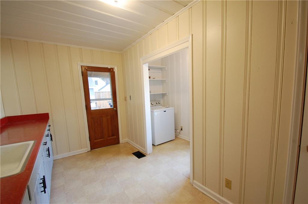 3347 College Street Atlanta, GA 30337 - Photo 14 of 39 a view of room with hallway and closet