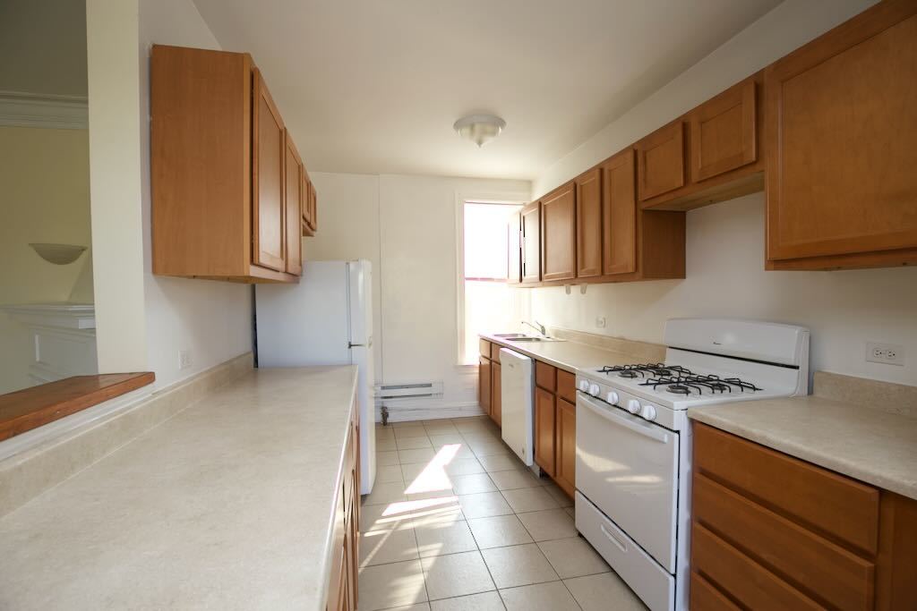 918 Green Bay Road, Unit 2L Winnetka, IL 60093 - Photo 3 of 19
