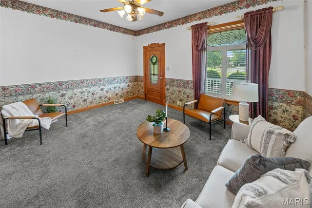 $238,000 | 207 West Vine Street, Brighton, IL 62012