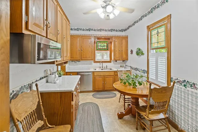 $238,000 | 207 West Vine Street, Brighton, IL 62012