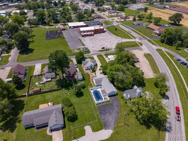 $238,000 | 207 West Vine Street, Brighton, IL 62012