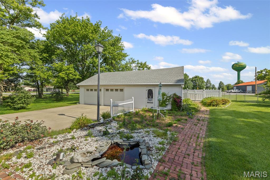 207 West Vine Street Brighton, IL 62012 - Photo 6 of 34