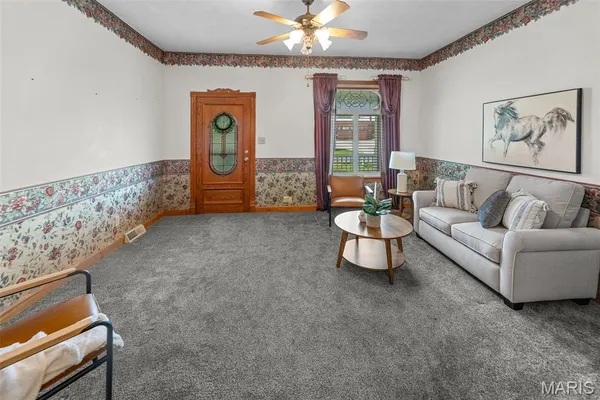 $238,000 | 207 West Vine Street, Brighton, IL 62012