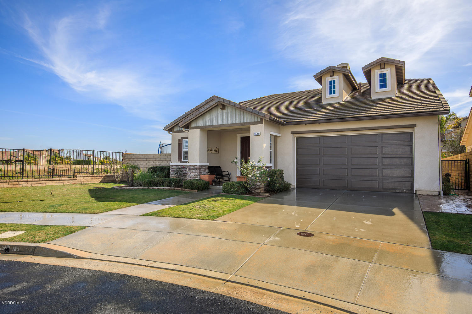 13790 Grindstone Ct Moorpark-large-001-0
