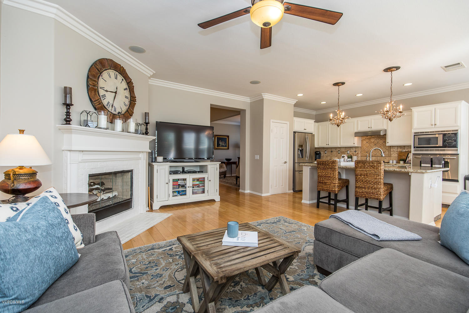 13790 Grindstone Court Moorpark, CA 93021 - Photo 13 of 37 13790 Grindstone Ct Moorpark-large-013-0