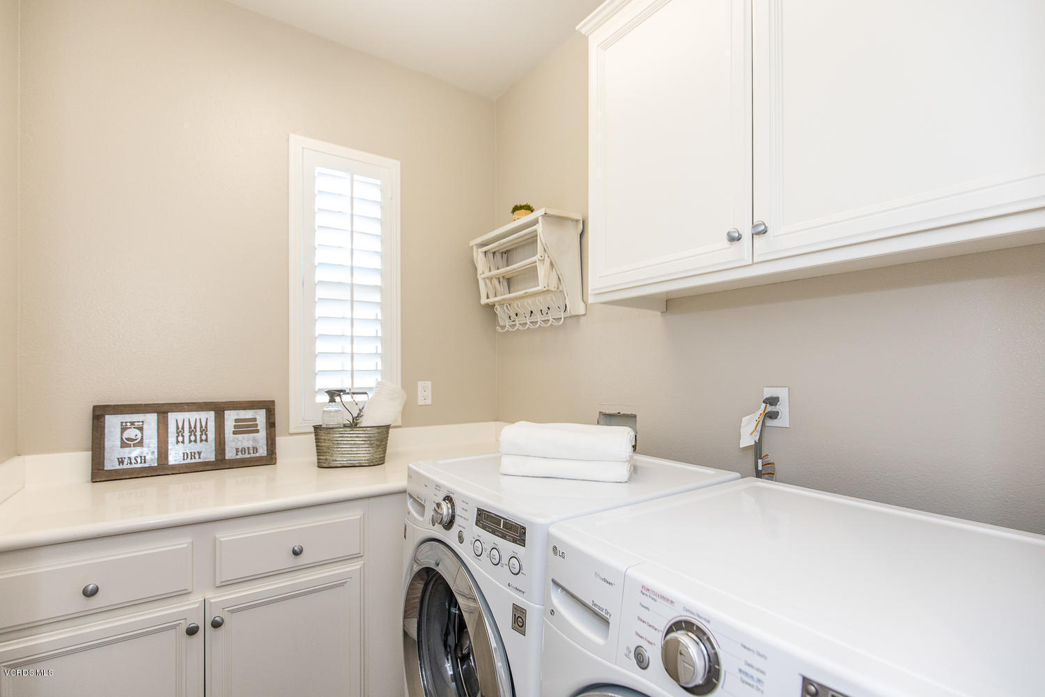 13790 Grindstone Court Moorpark, CA 93021 - Photo 23 of 37 13790 Grindstone Ct Moorpark-large-023-0