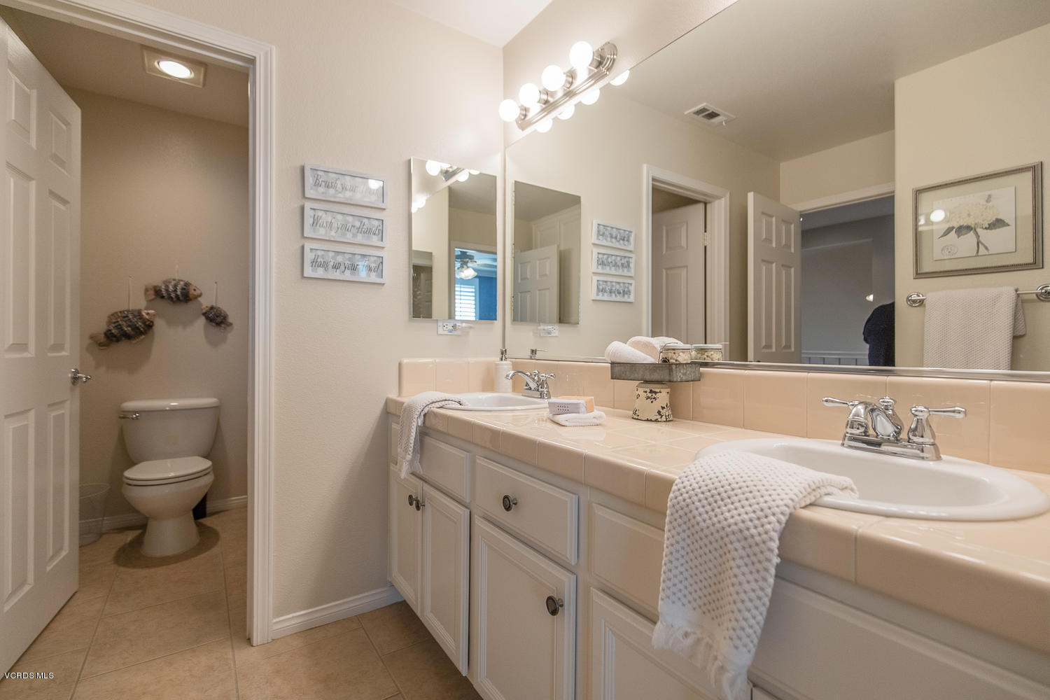 13790 Grindstone Court Moorpark, CA 93021 - Photo 25 of 37 13790 Grindstone Ct Moorpark-large-025-0