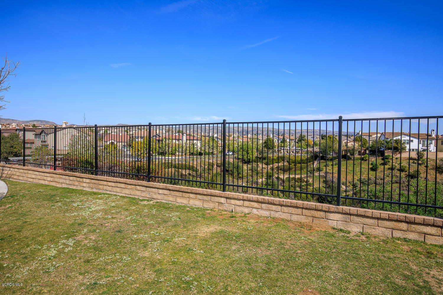 13790 Grindstone Court Moorpark, CA 93021 - Photo 4 of 37 13790 Grindstone Ct Moorpark-large-004-0