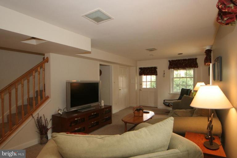 4622 Woodfield Road Bethesda, MD 20814 - Photo 19 of 30 Family Room #2