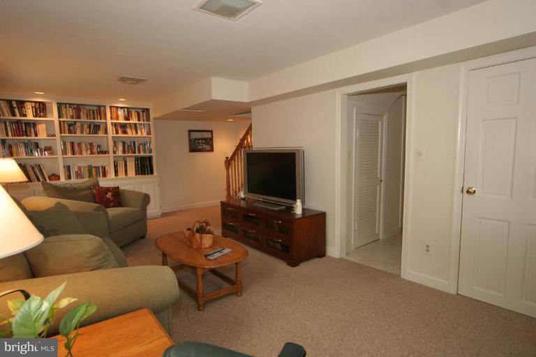 4622 Woodfield Road Bethesda, MD 20814 - Photo 20 of 30 Family Room #3