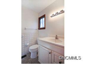 125 B B And B Stables Road Fairview, NC 28730 - Photo 14 of 23 Gallery Image 14
