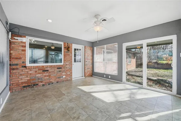 $2,300 | 3920 Sanguinet Street, Fort Worth, TX 76107