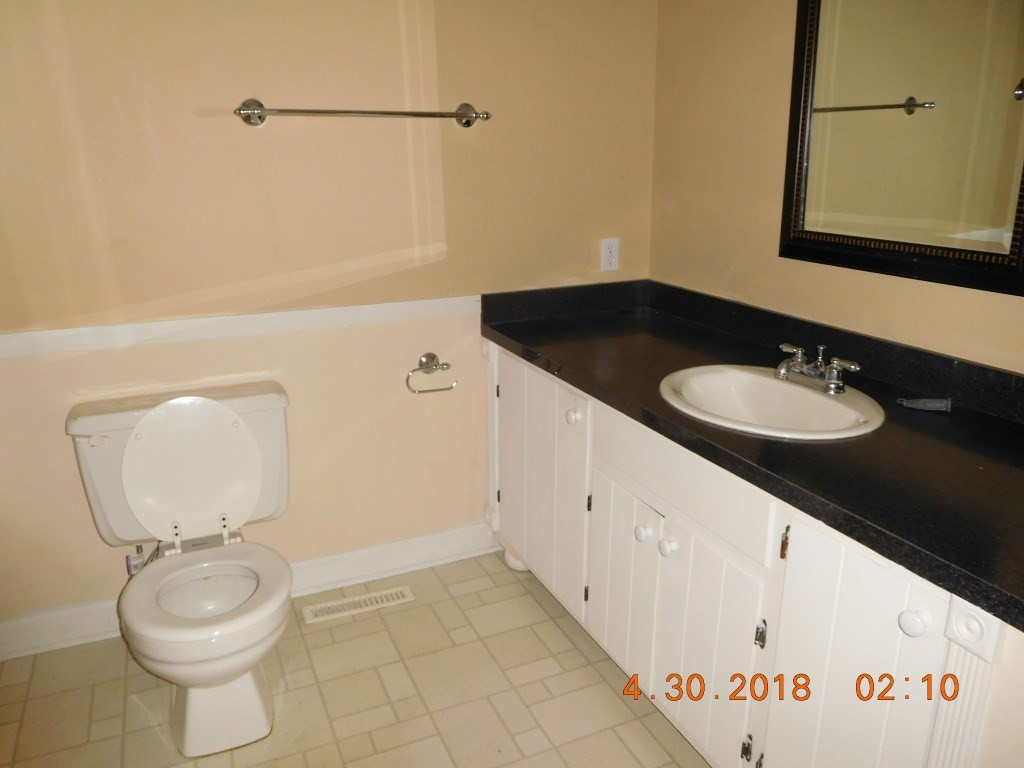 282 Riverbend Road North Goldsboro, NC 27530 - Photo 14 of 14 Hall Bath