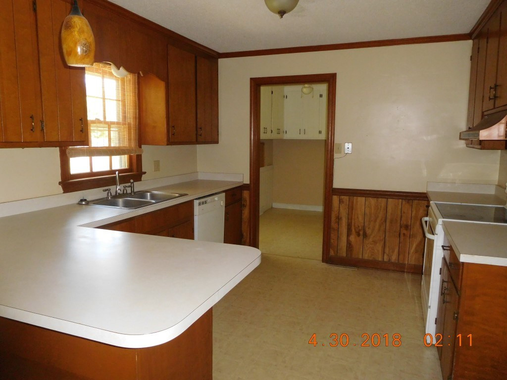 282 Riverbend Road North Goldsboro, NC 27530 - Photo 5 of 14 Kitchen