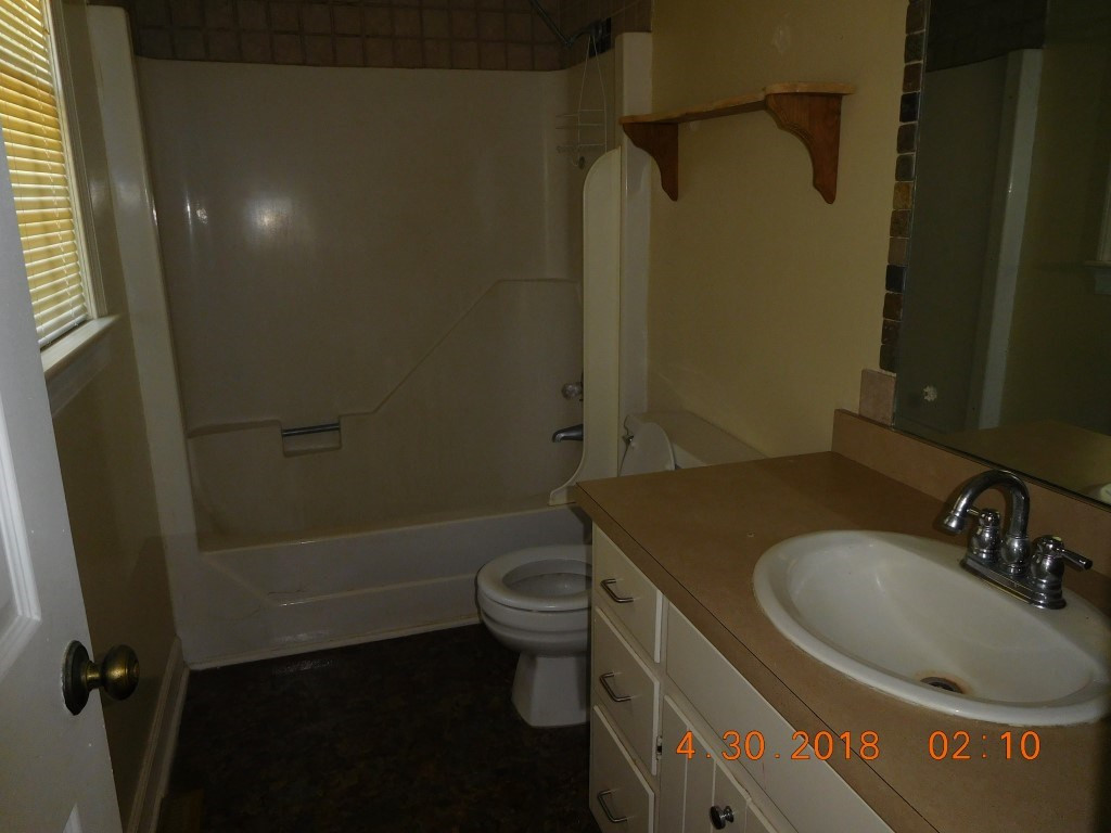 282 Riverbend Road North Goldsboro, NC 27530 - Photo 10 of 14 Master Bath